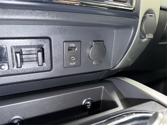 Used 2017 Nissan Titan PRO-4X image 26