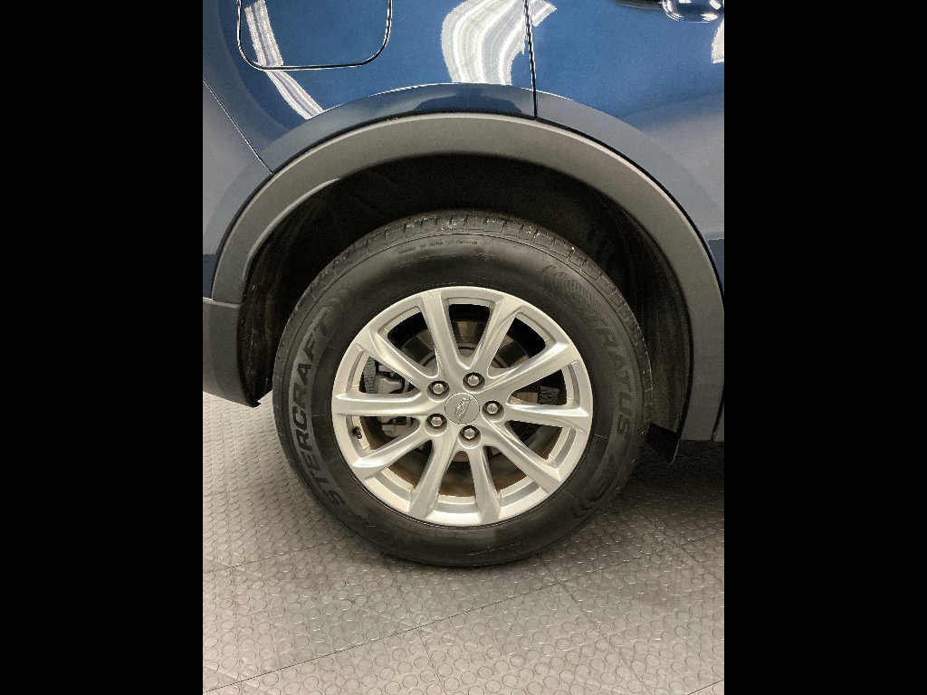 Used 2019 Cadillac XT4 Luxury w/ Cold Weather Package FWD image 36