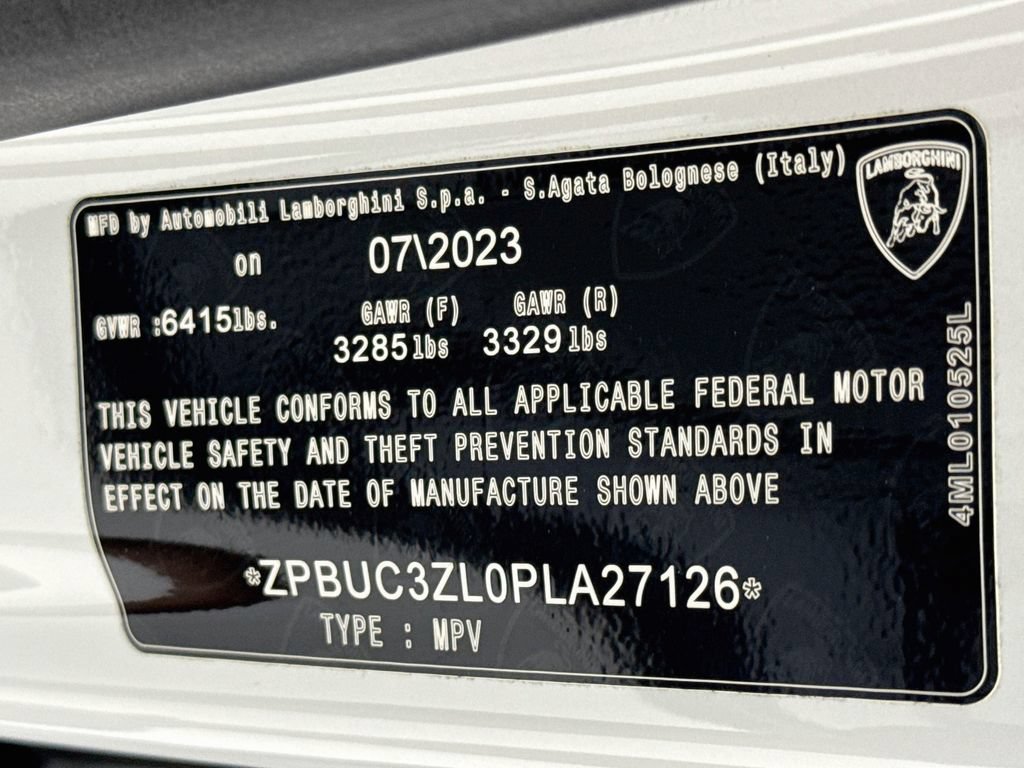 Used 2023 Lamborghini Urus Performante AWD/4WD image 34