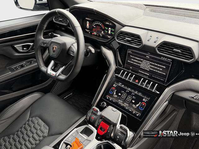 Used 2022 Lamborghini Urus image 13