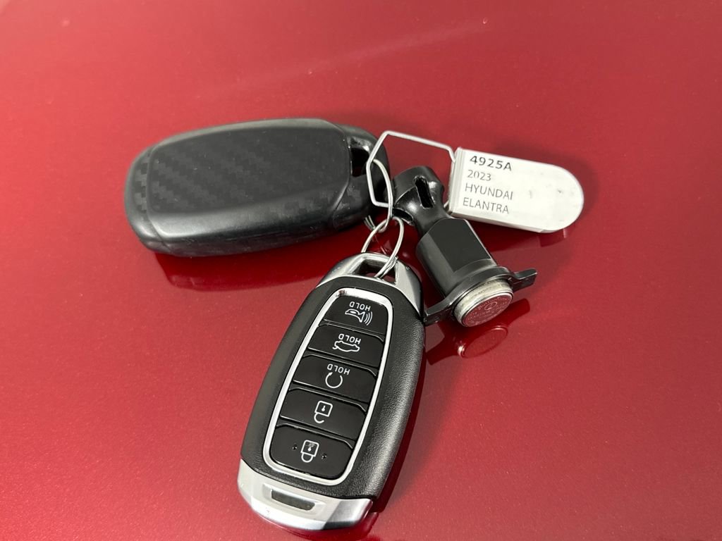 Certified 2023 Hyundai Elantra Limited FWD image 28