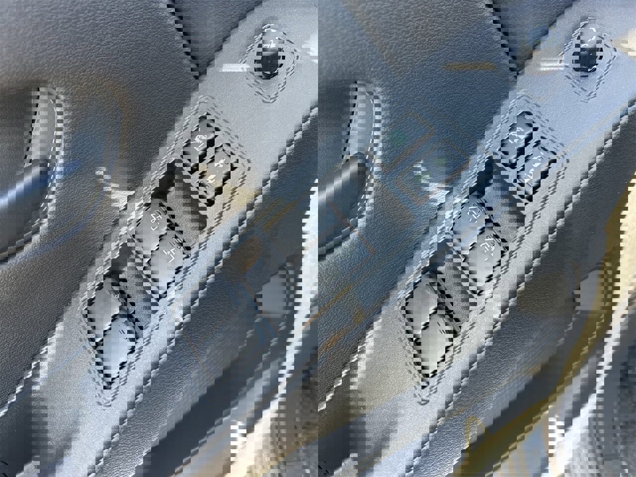 New 2026 Nissan Frontier SV image 18