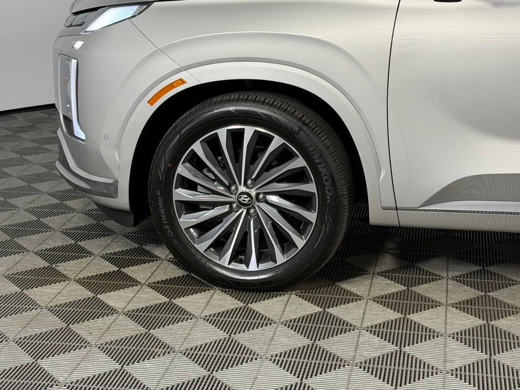 Used 2025 Hyundai Palisade Calligraphy image 11