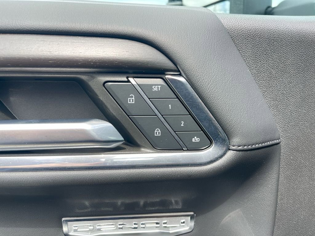 Used 2024 GMC Sierra 1500 Denali w/ Denali Reserve Package image 11