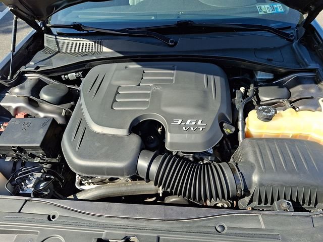 Used 2018 Chrysler 300 S w/ 300S Premium Group image 30