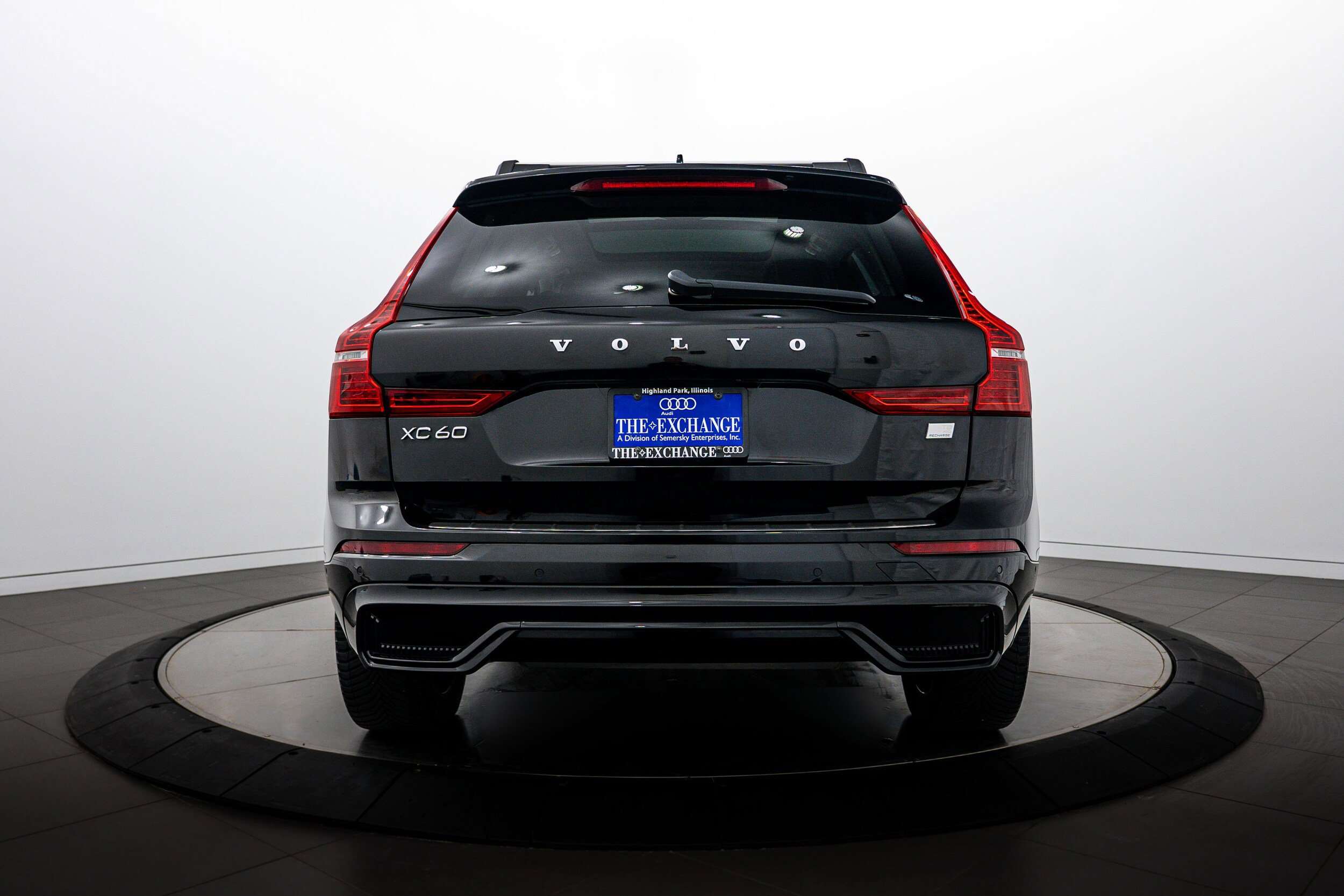 Used 2023 Volvo XC60 T8 Ultimate w/ Protection Package Premier AWD/4WD image 24
