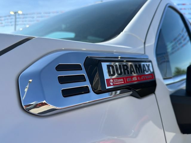 Used 2024 GMC Sierra 2500 Denali w/ Denali Reserve Package AWD/4WD image 3