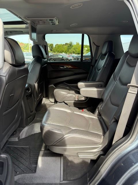 Used 2020 Cadillac Escalade Premium Luxury image 16