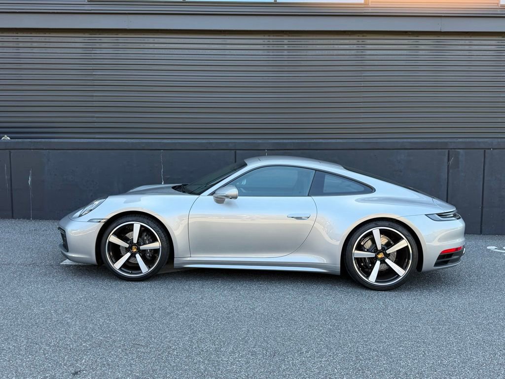 Certified 2024 Porsche 911 Carrera RWD image 7