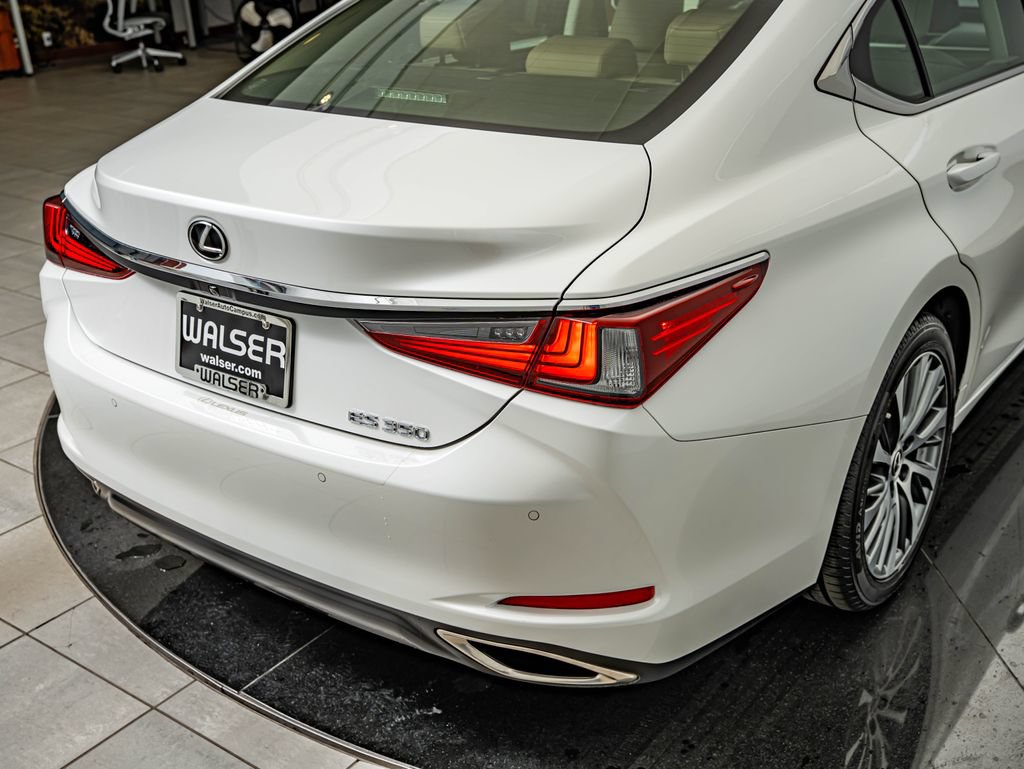 Used 2019 Lexus ES 350 w/ Premium Package FWD image 16