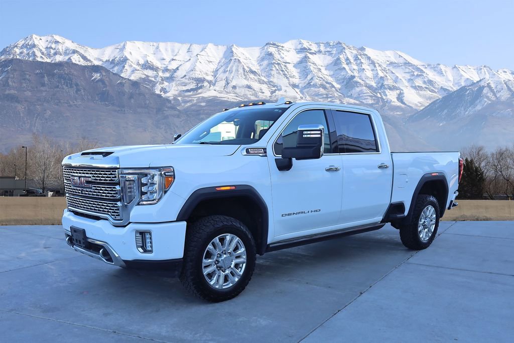 Used 2022 GMC Sierra 3500 Denali w/ Denali Ultimate Package AWD/4WD image 2