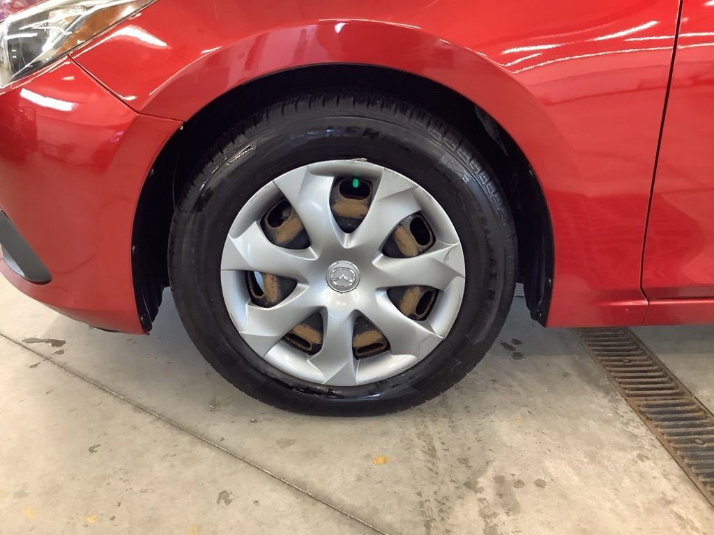 Used 2015 MAZDA MAZDA3 i SV FWD image 22