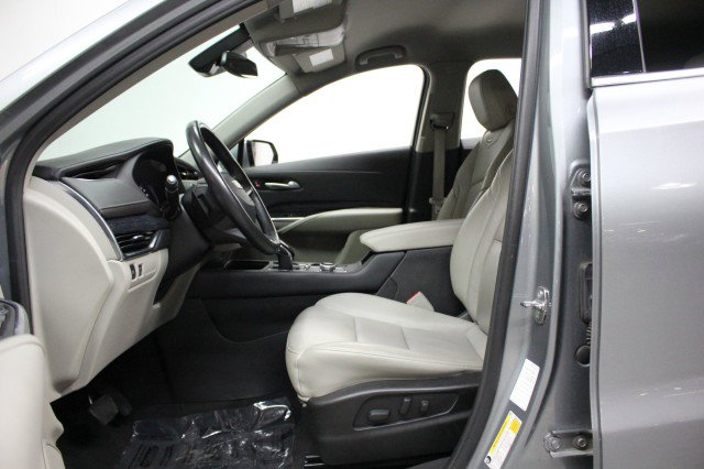 Used 2023 Cadillac XT4 Premium Luxury image 8
