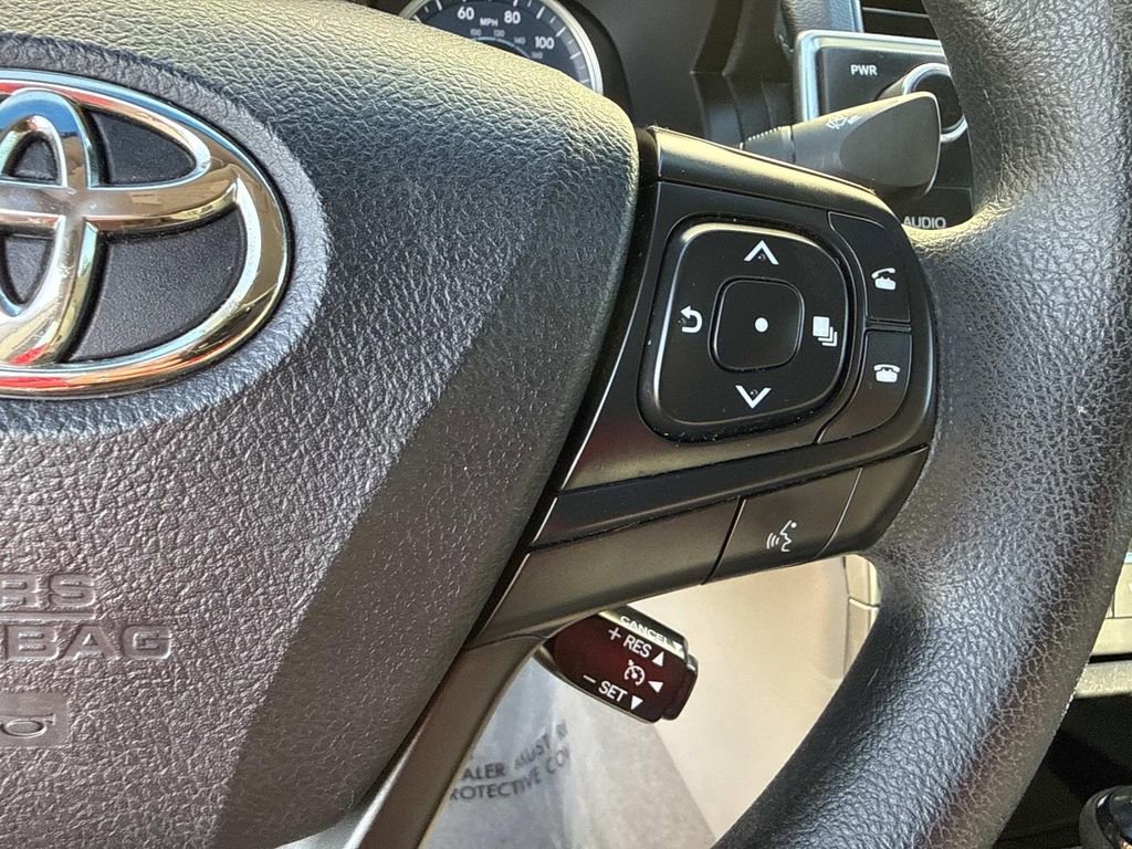 Used 2016 Toyota Camry LE FWD image 38
