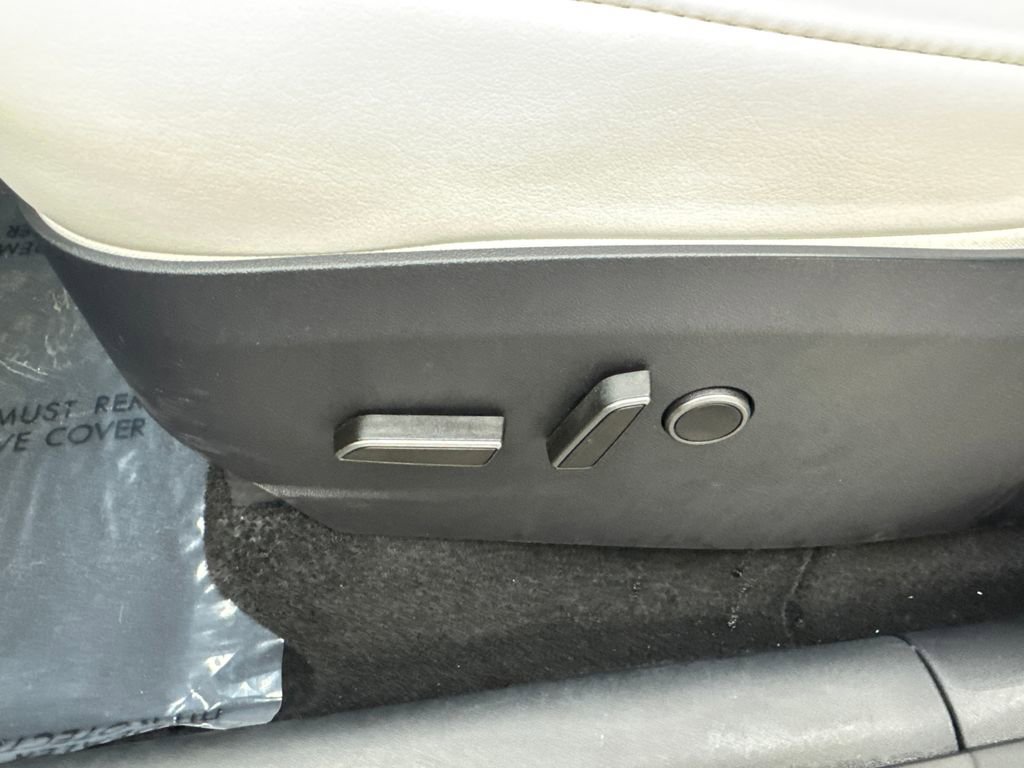 Used 2024 Tesla Model Y Long Range image 30