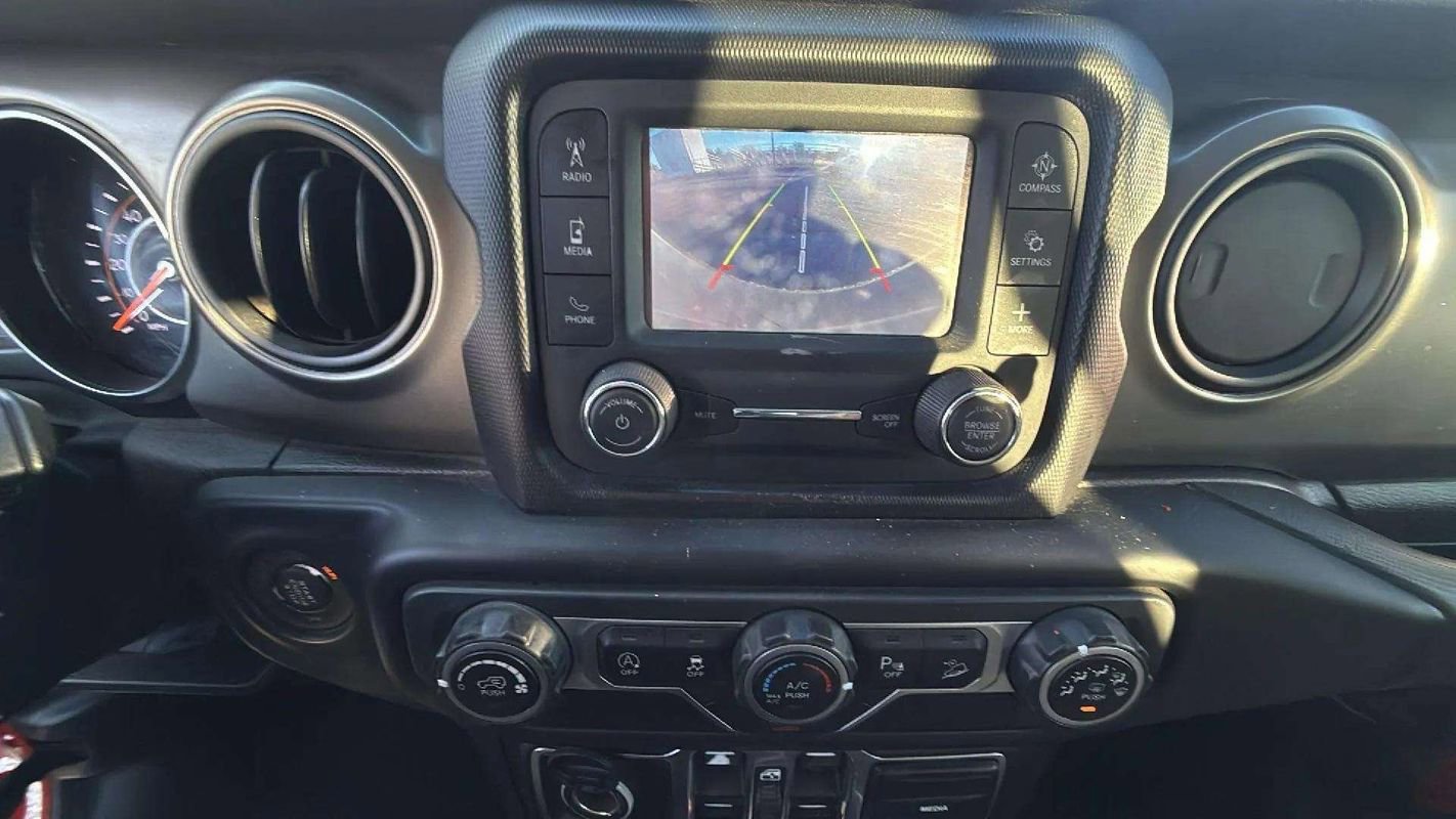 Used 2018 Jeep Wrangler Unlimited Sport S image 17