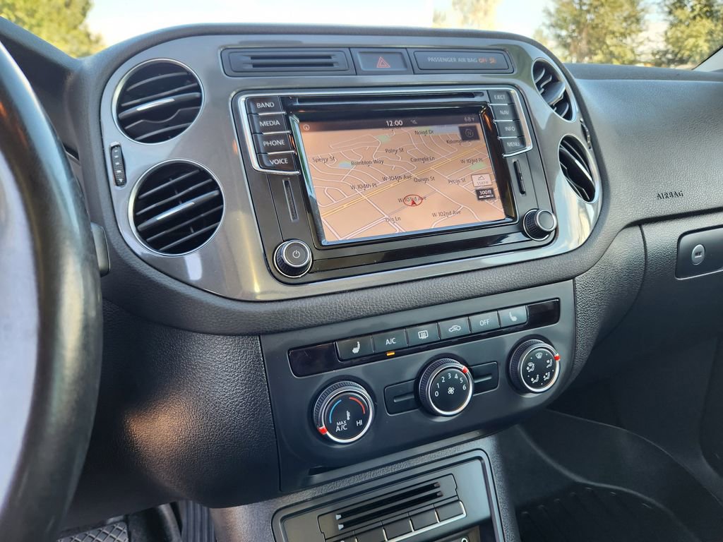 Used 2016 Volkswagen Tiguan S image 25