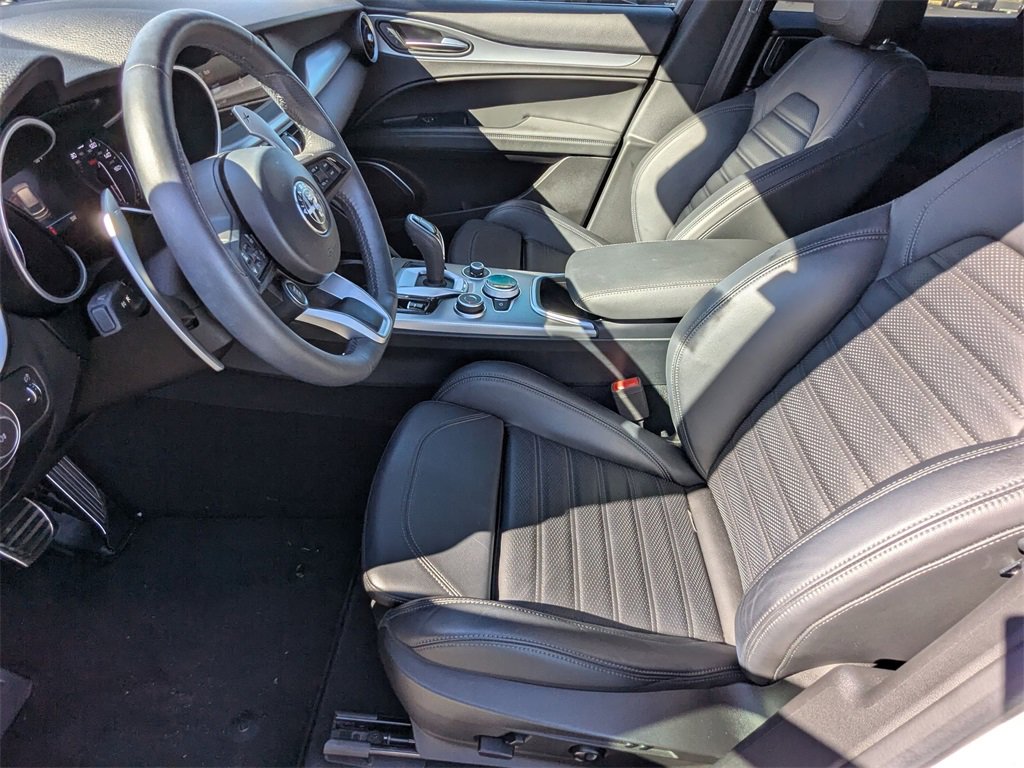 Used 2023 Alfa Romeo Stelvio Veloce image 16