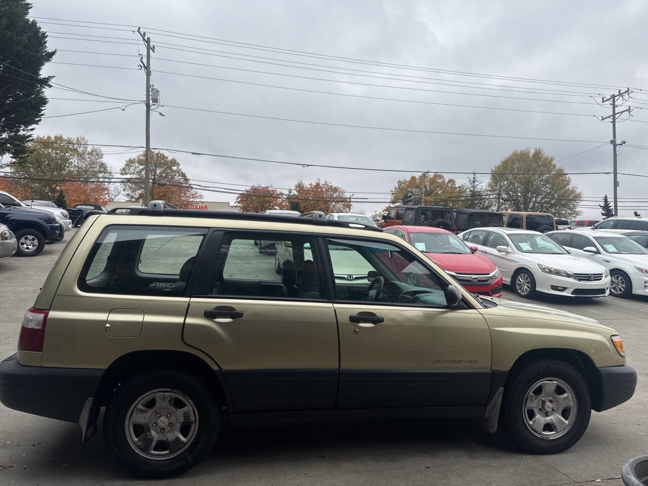 Used 2001 Subaru Forester L AWD/4WD image 6