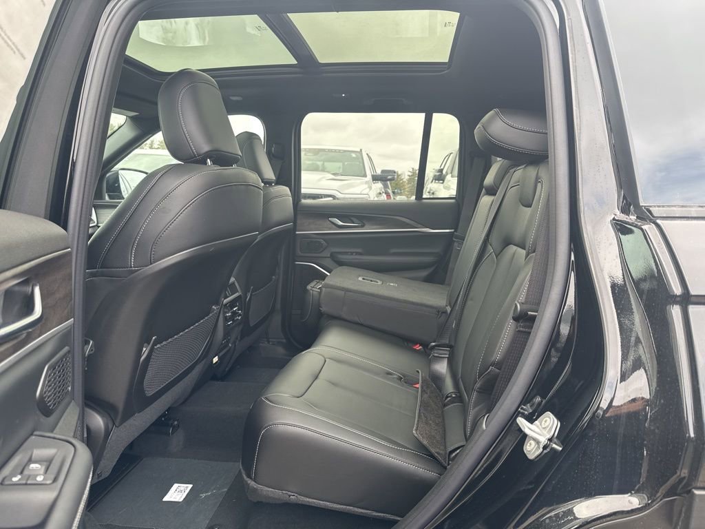 New 2026 Jeep Grand Cherokee Limited image 24