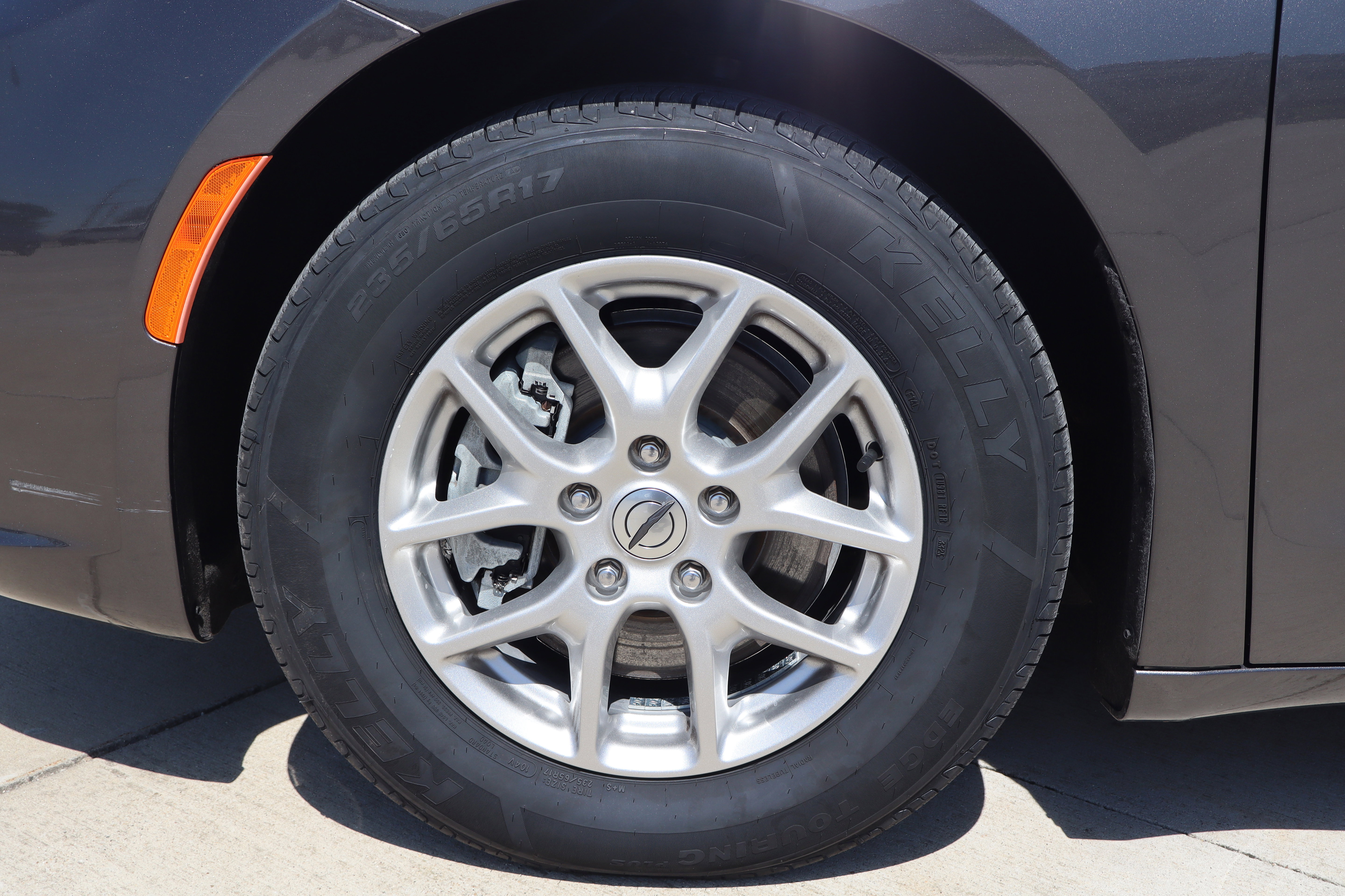 Used 2023 Chrysler Pacifica Touring-L FWD image 32