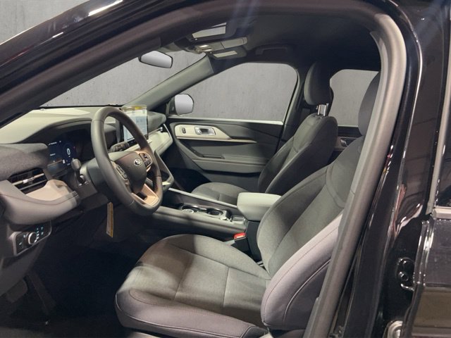 New 2027 Ford Explorer Active AWD/4WD image 3