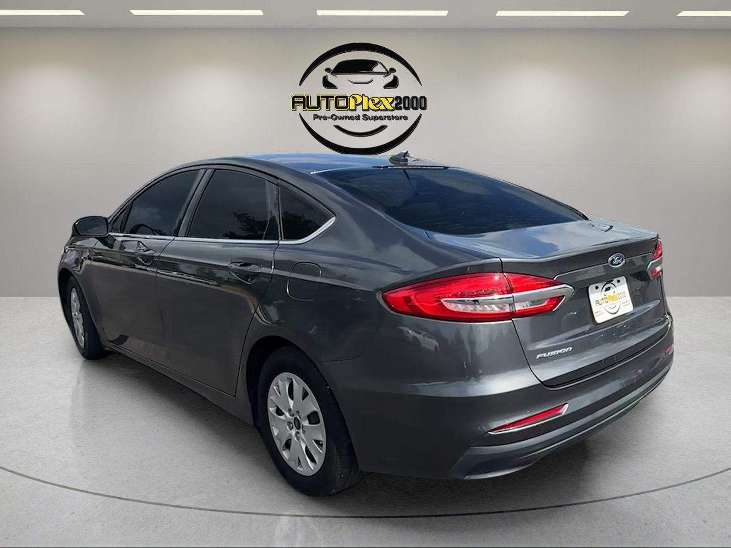 Used 2019 Ford Fusion S FWD image 5