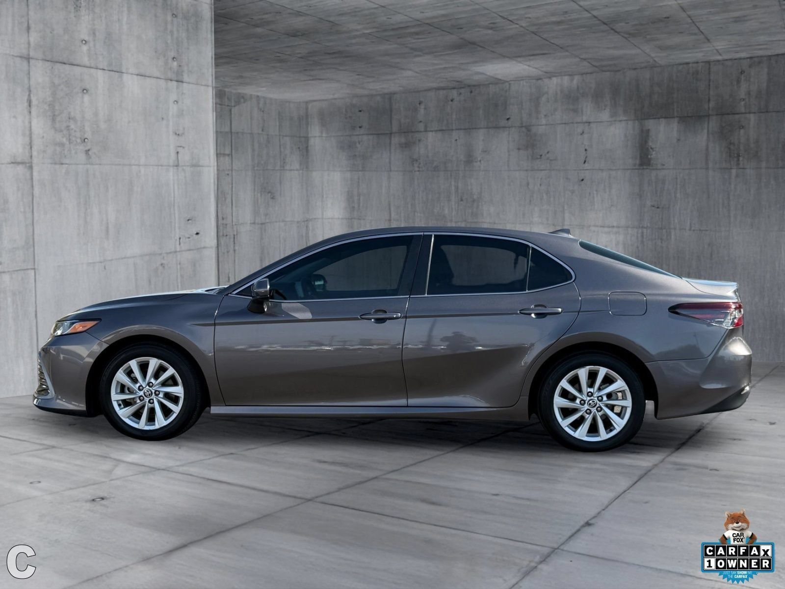 Used 2024 Toyota Camry LE FWD image 3