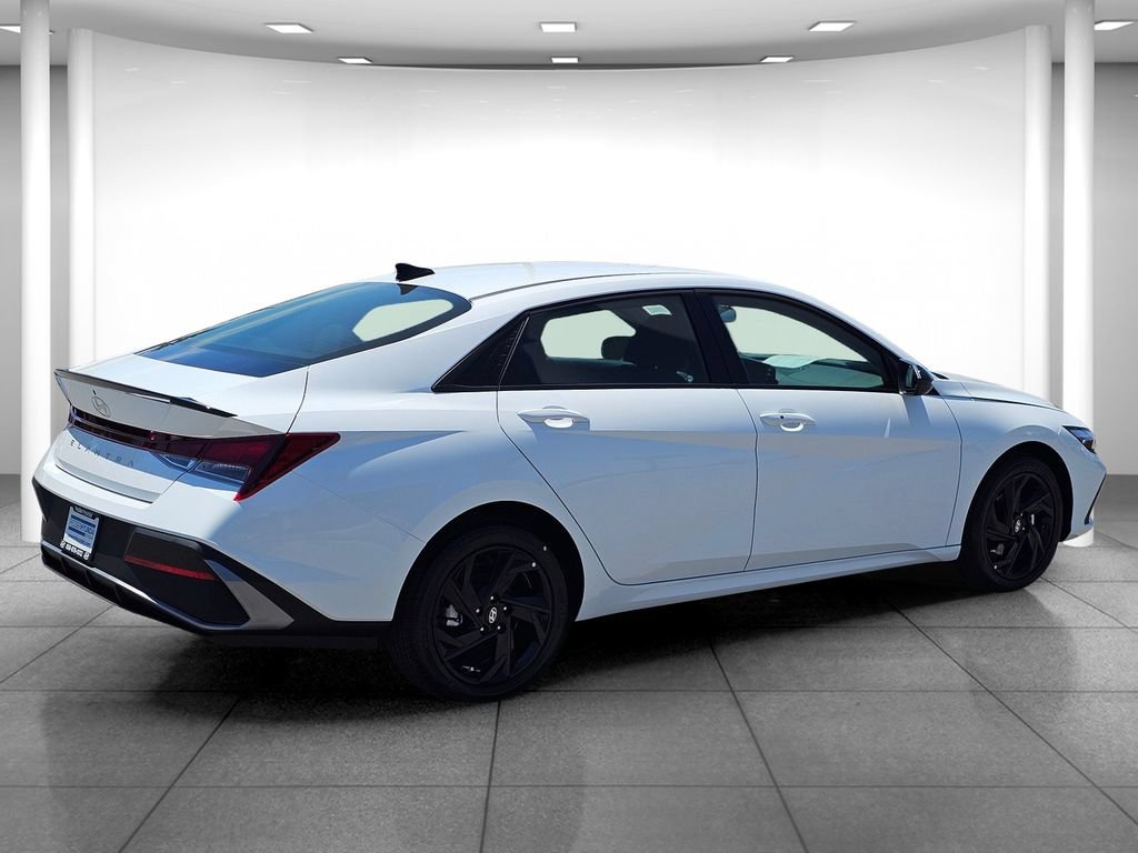 Certified 2026 Hyundai Elantra Sport FWD image 6