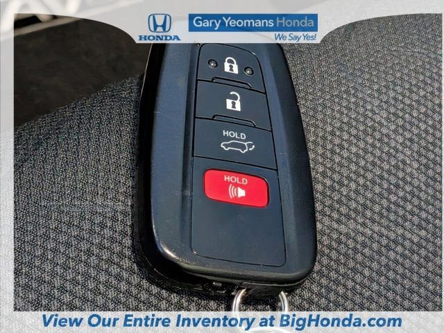Used 2025 Toyota RAV4 XLE w/ Convenience Package FWD image 36
