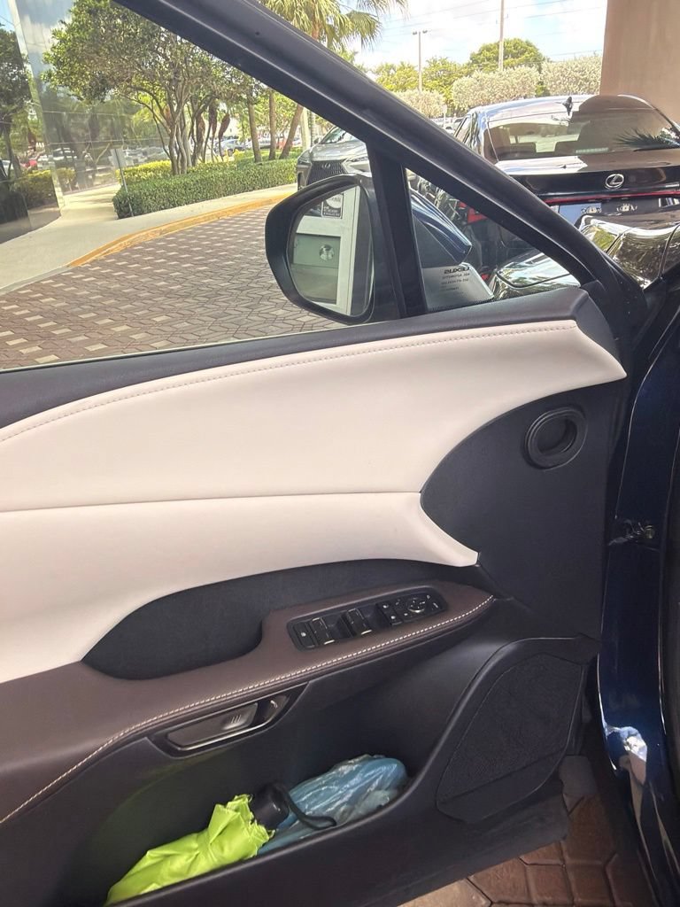 Used 2023 Lexus RX 350 FWD image 4