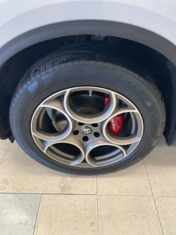 Used 2022 Alfa Romeo Stelvio Sprint image 26