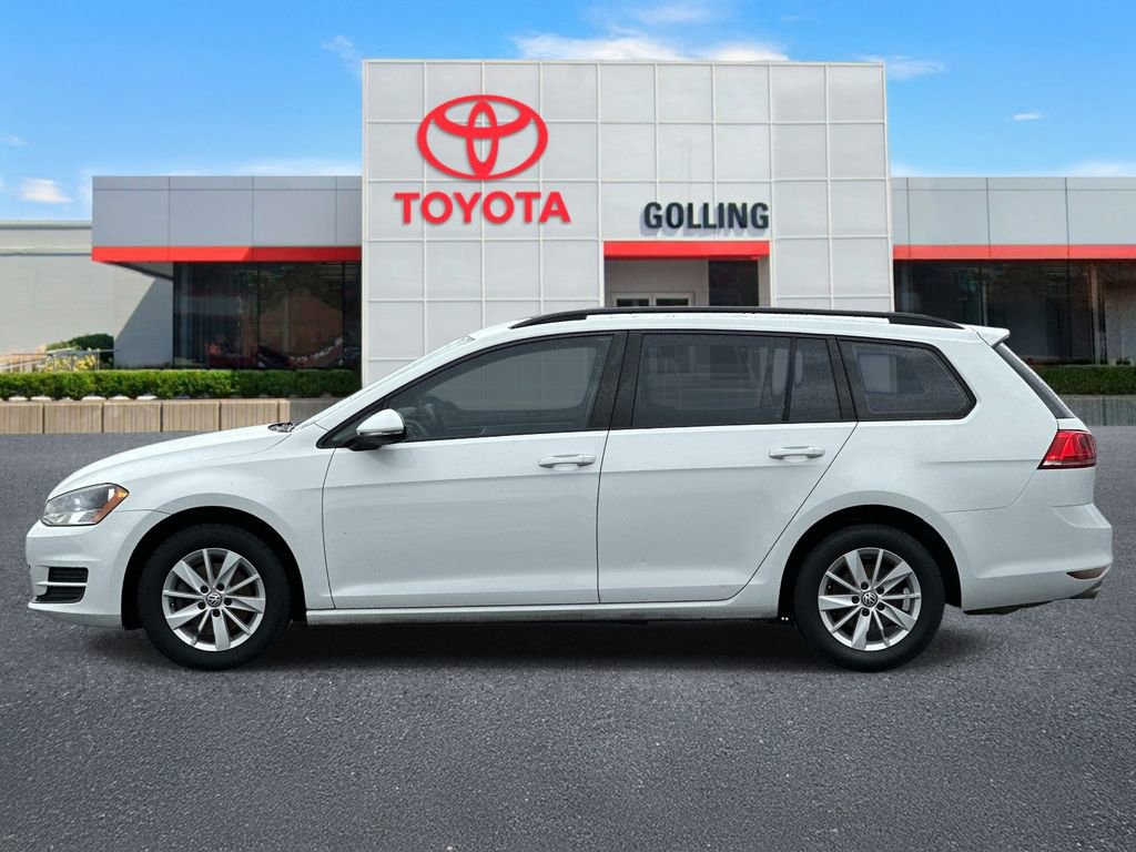 Used 2016 Volkswagen Golf S FWD image 2