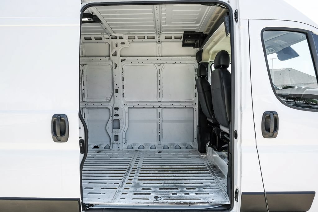 Used 2025 RAM ProMaster 2500 w/ Convenience Group FWD image 35