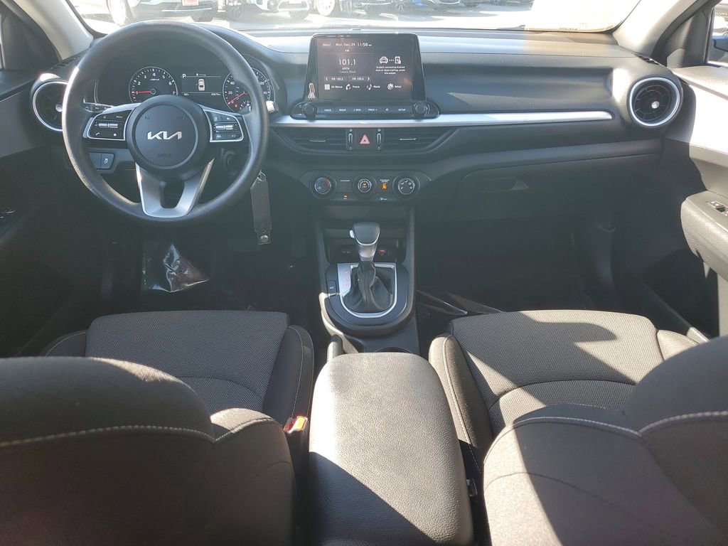 Used 2024 Kia Forte LXS image 7