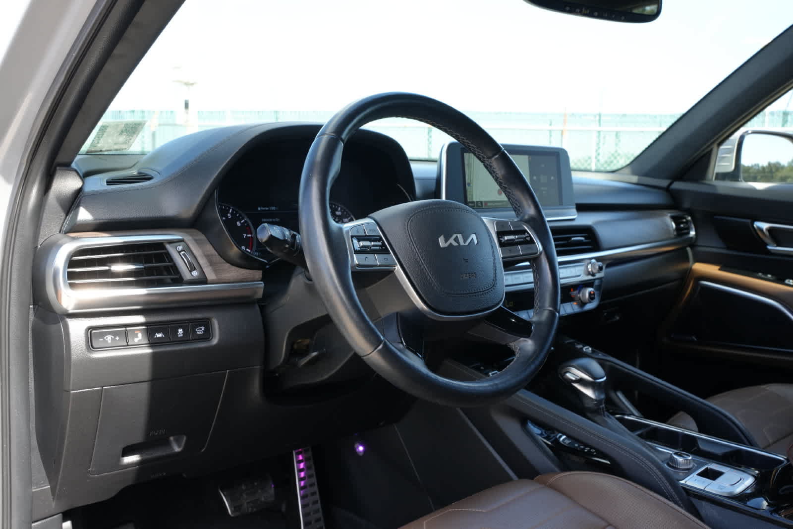 Used 2022 Kia Telluride SX w/ SX Prestige Package AWD/4WD image 15