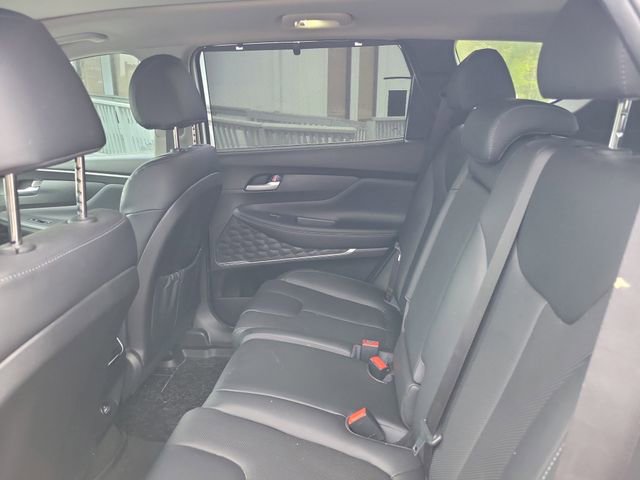 Used 2023 Hyundai Santa Fe SEL w/ Premium Package image 30