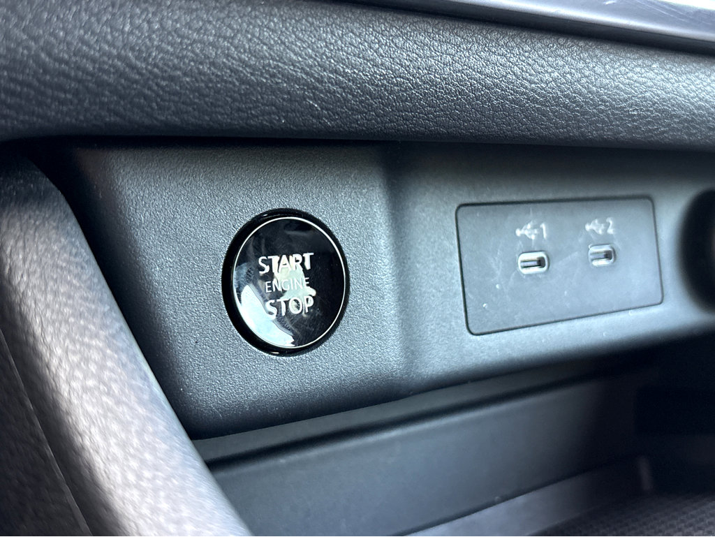 Used 2025 Nissan Rogue SV image 5