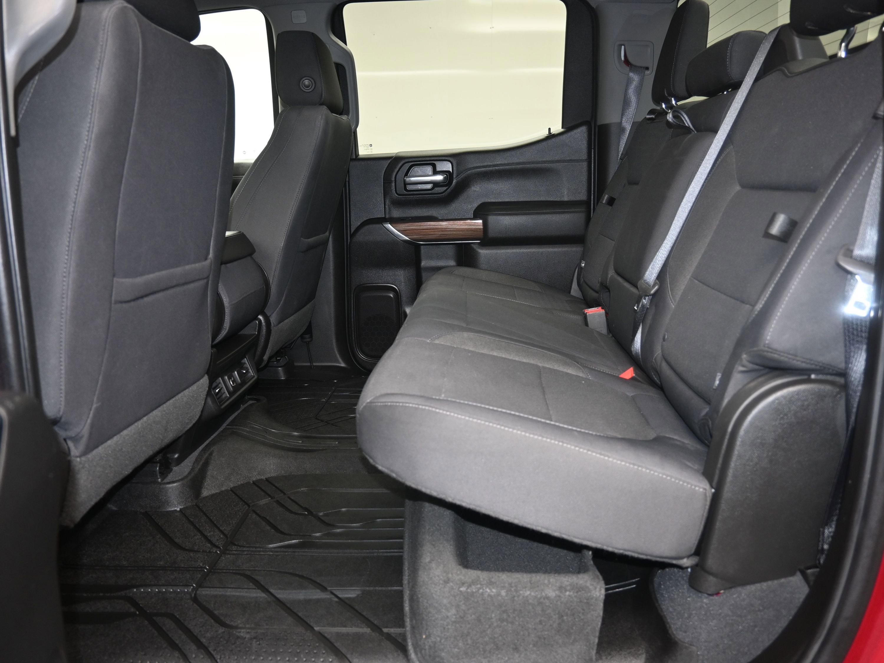 Used 2019 Chevrolet Silverado 1500 RST image 23