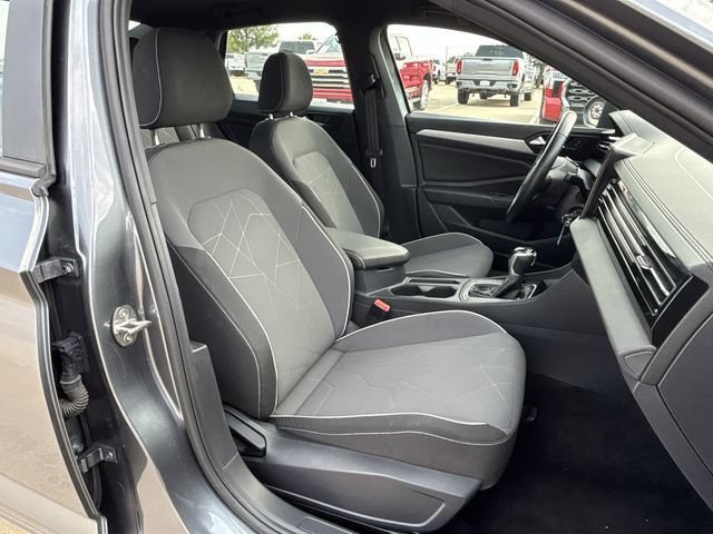 Used 2025 Volkswagen Jetta Sport FWD image 29