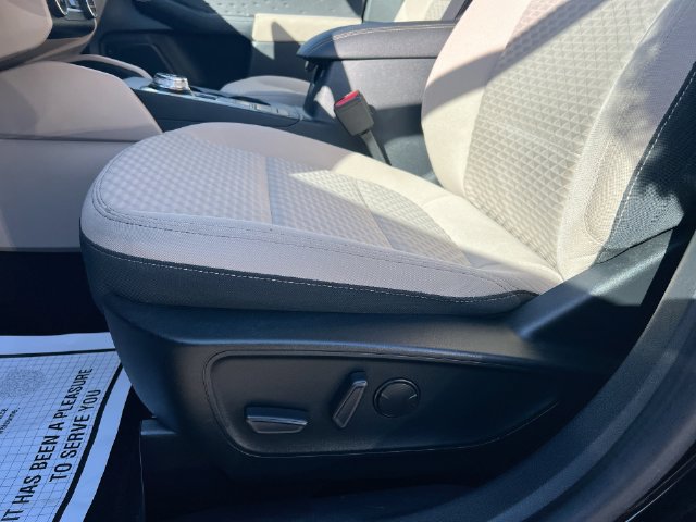 Used 2020 Ford Escape SE FWD image 23