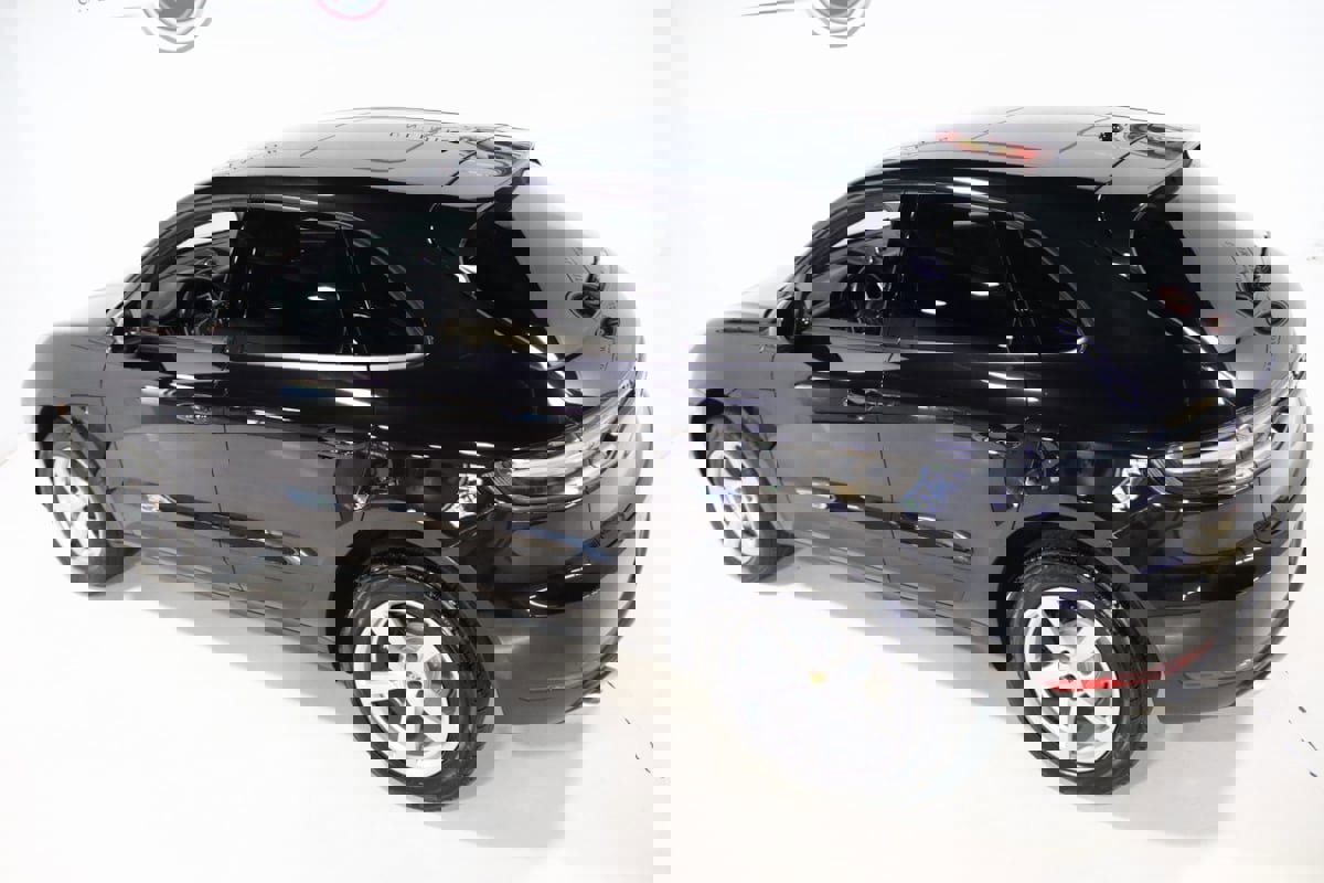 Used 2020 Porsche Macan image 10