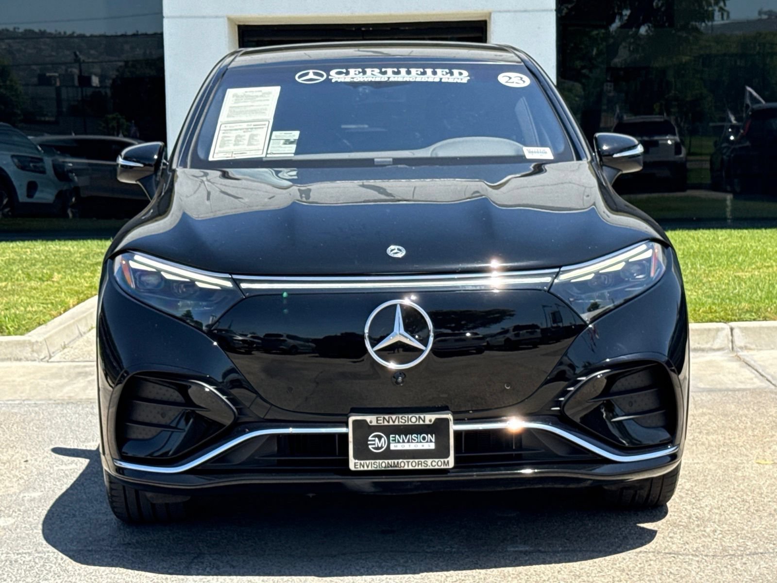 Used 2023 Mercedes-Benz EQS 580 4MATIC SUV w/ Pinnacle Trim Package image 5