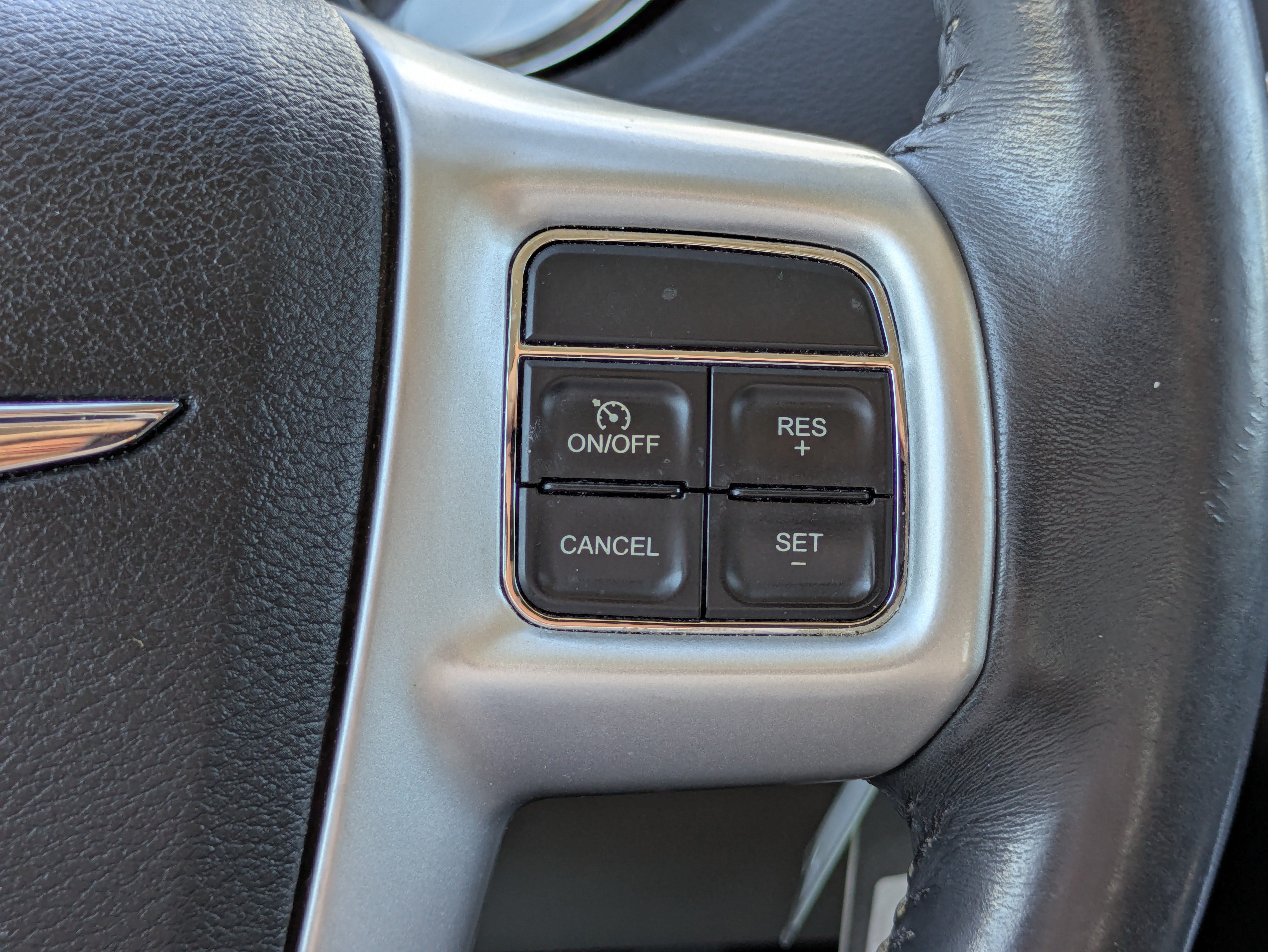 Used 2016 Chrysler Town & Country Touring FWD image 24
