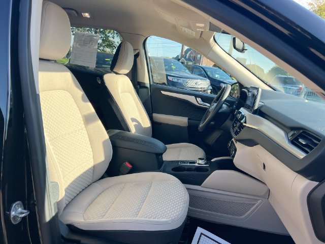 Used 2020 Ford Escape SE FWD image 33