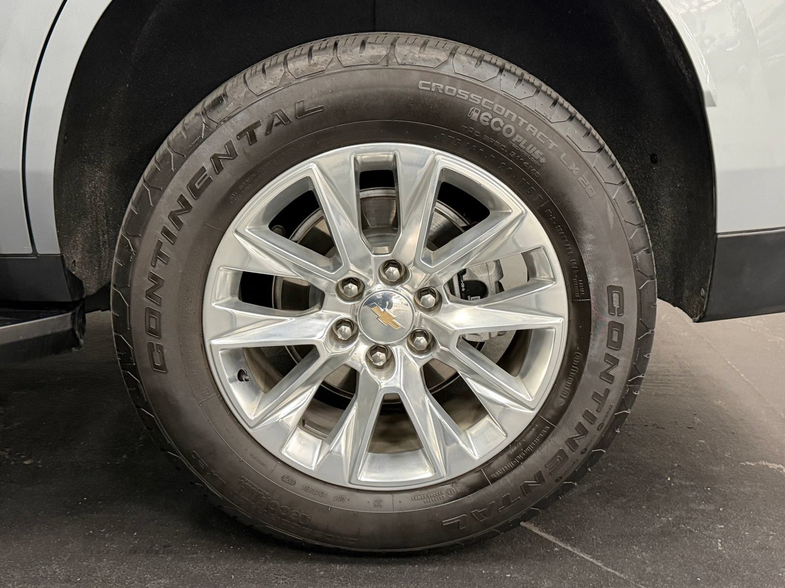 Used 2025 Chevrolet Tahoe Premier AWD/4WD image 17