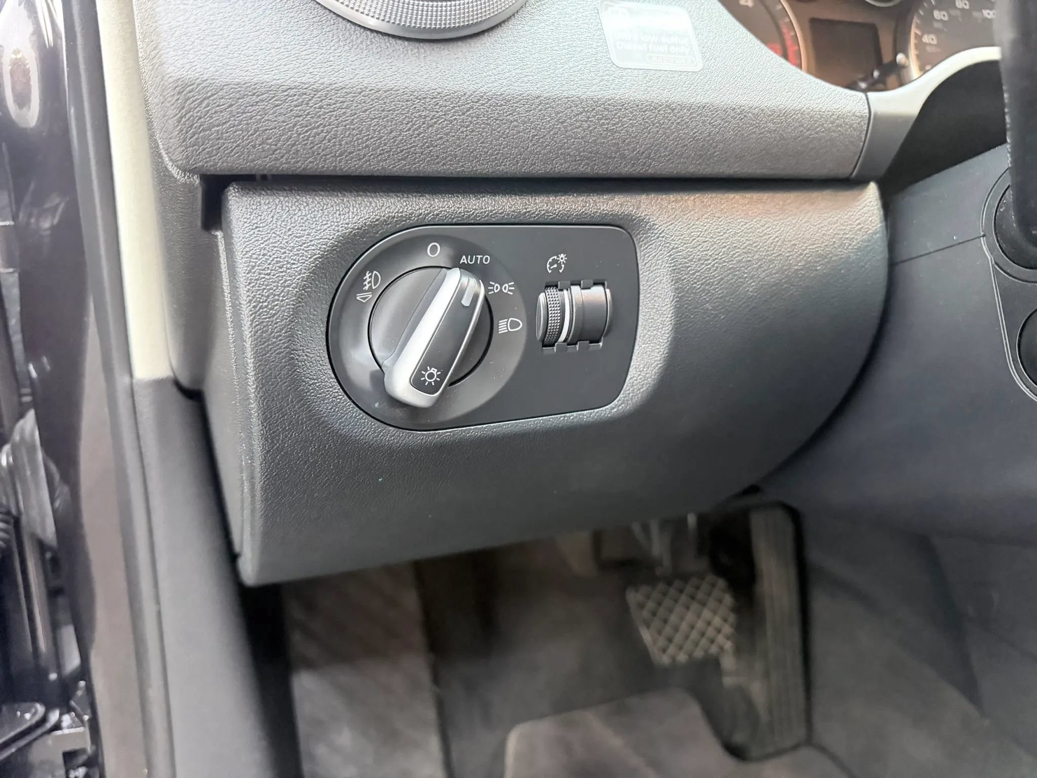 Used 2011 Audi A3 TDI Premium Plus w/ Premium Plus Package FWD image 14
