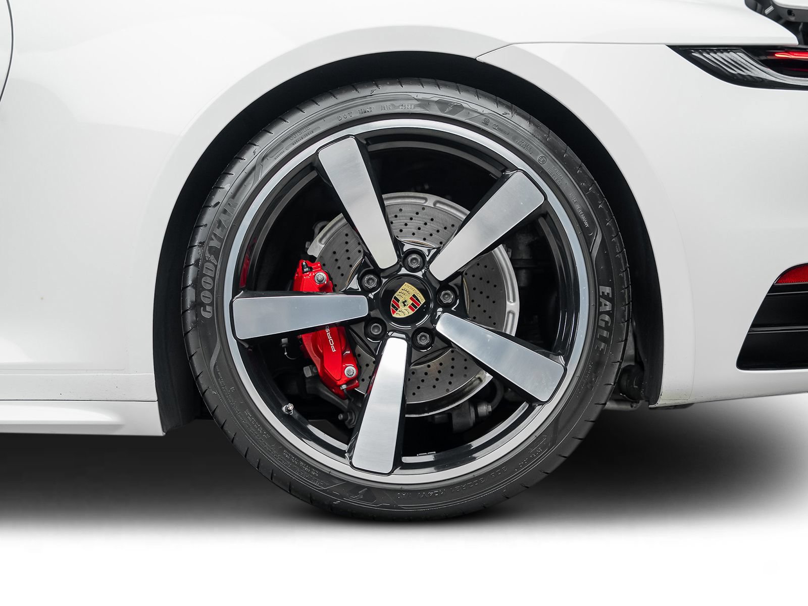 Used 2022 Porsche 911 Carrera RWD image 22