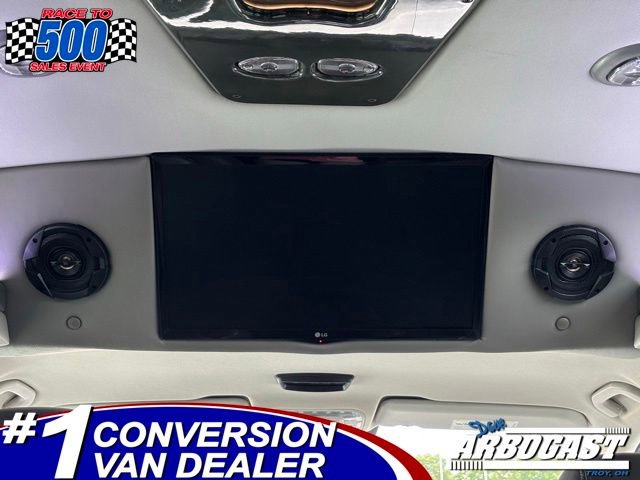 Used 2019 Mercedes-Benz Metris Passenger image 4