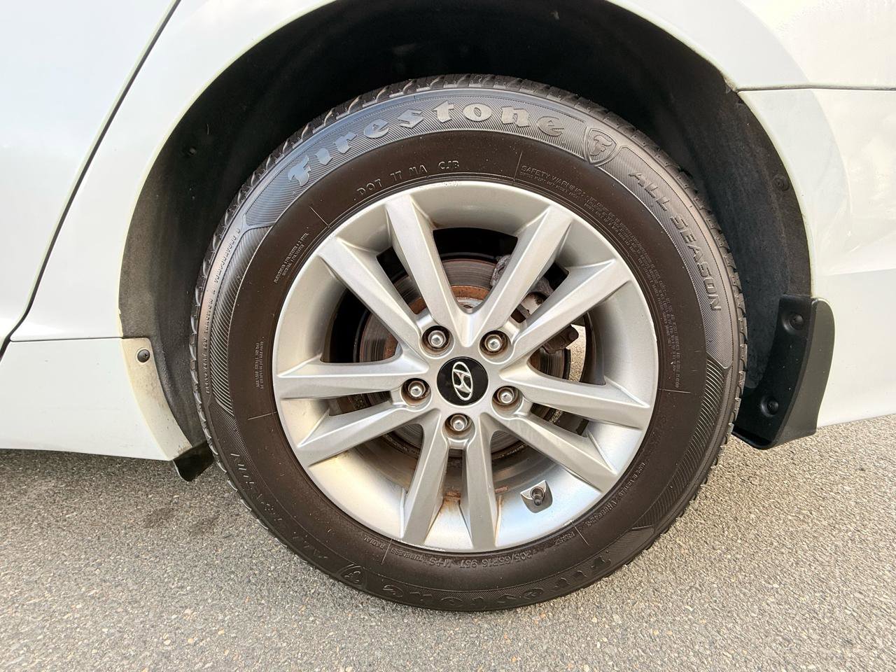 Used 2015 Hyundai Sonata SE image 33